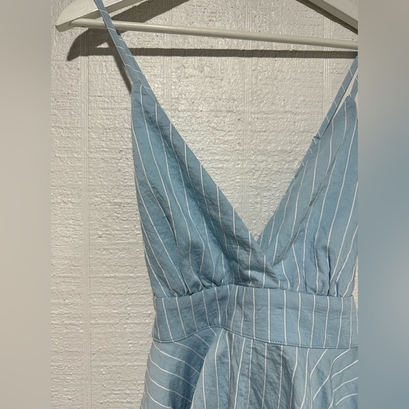 NWOT Windsor The Perfect Striped Bow Ruffled Romper size S - Picture 4 of 12